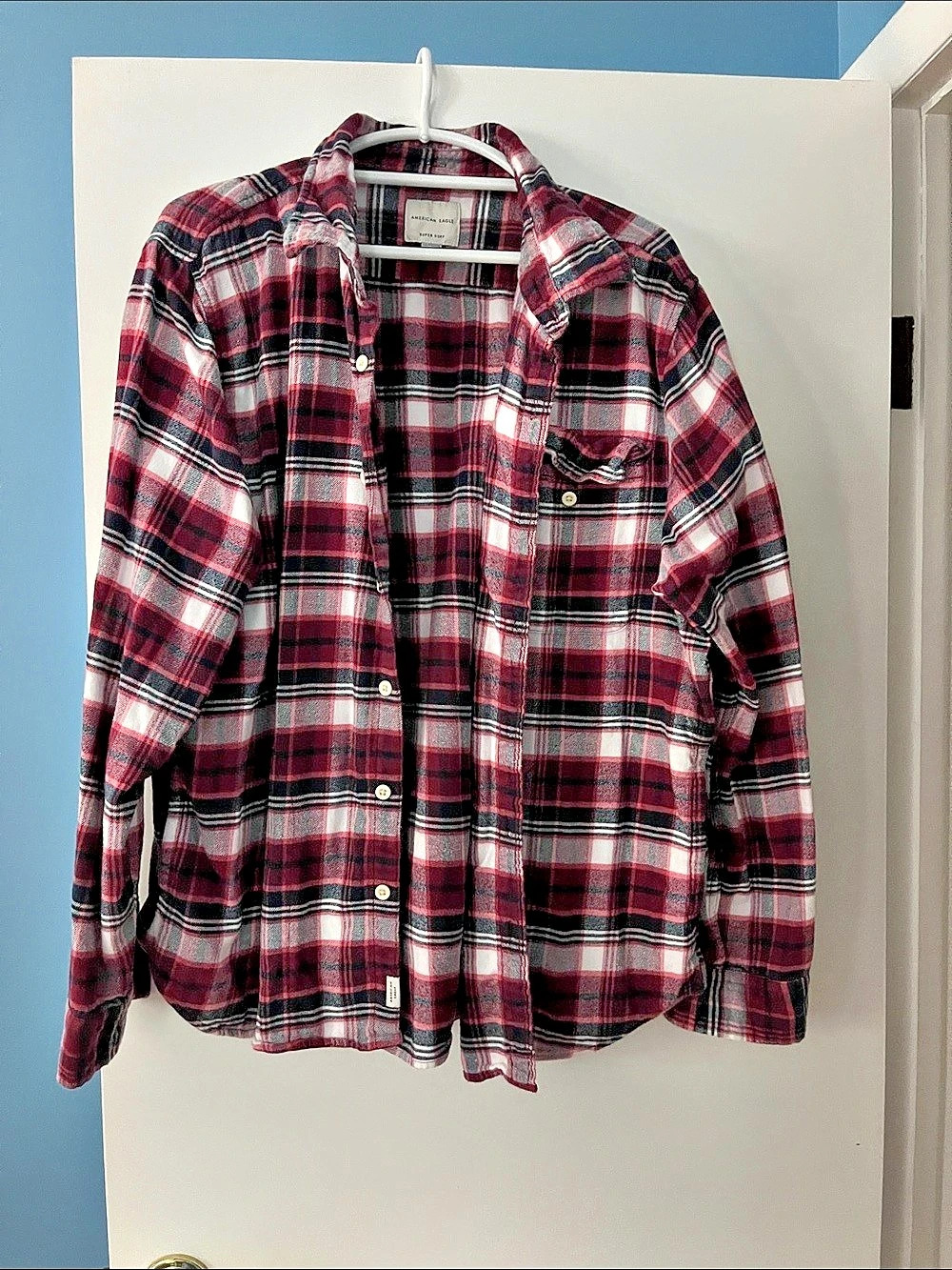 American Eagle Plaid Cotton Button Down in Red & Black XL Like New